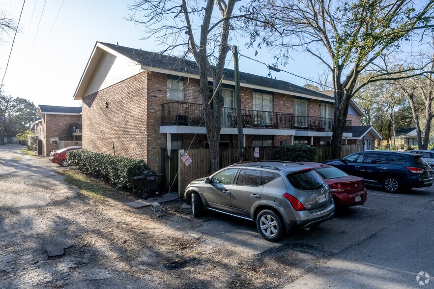 More Photos Of 310 Waco Ave, League City Apartments For Sale