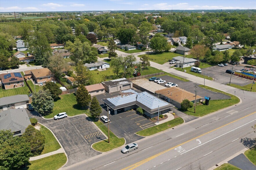More Photos Of 2304 Plainfield Rd, Crest Hill Medical For Sale