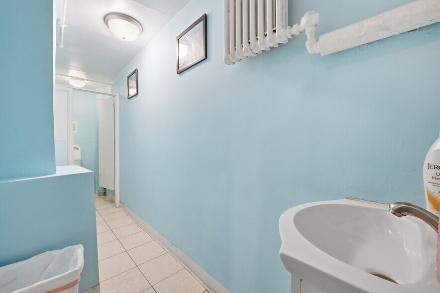 More Photos Of 401-407 N Patterson Park Ave, Baltimore Religious Facility For Sale