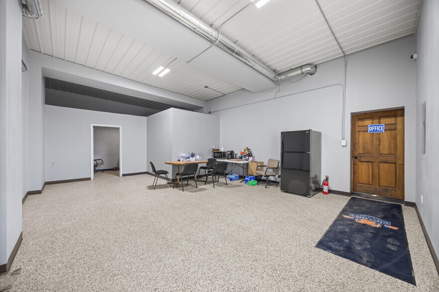 More Photos Of 406 N Union St, Dwight Truck Terminal For Sale