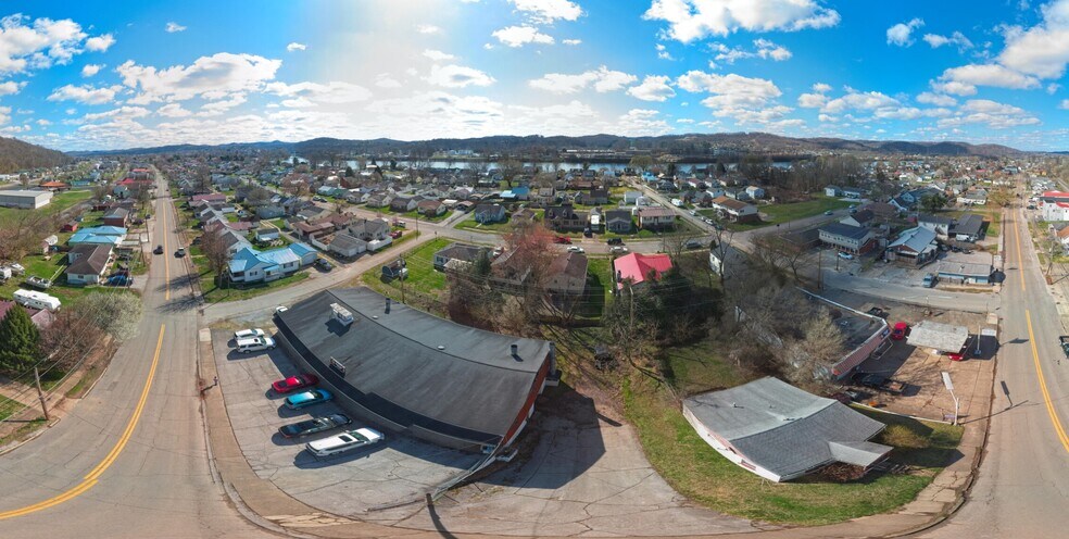 More Photos Of 808 Main Ave, Nitro Auto Repair For Sale