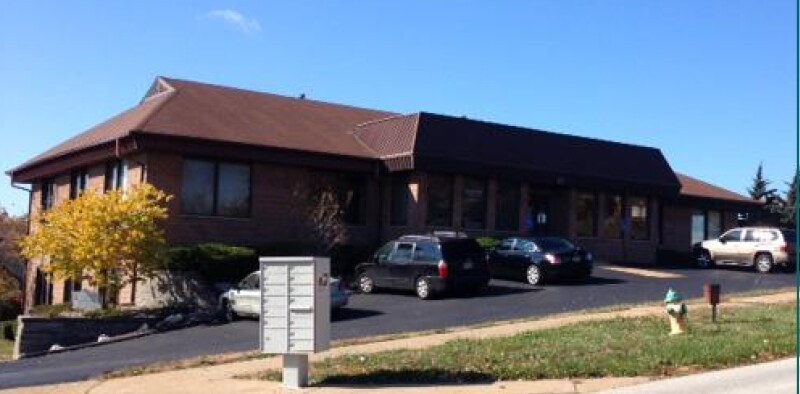 More Photos Of 1811 Sherman Dr, Saint Charles Medical For Lease