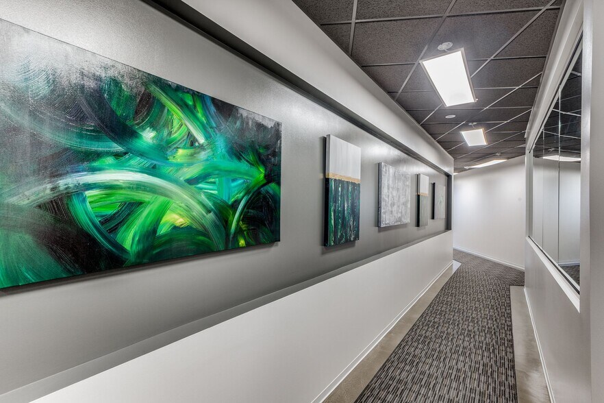 More Photos Of 24 Greenway Plz, Houston Office For Lease