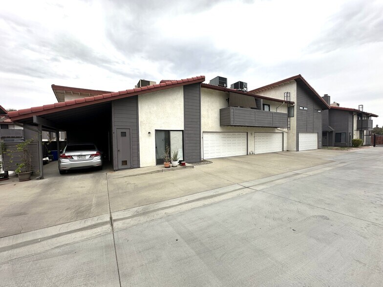 More Photos Of 2408 Gosford Rd, Bakersfield Apartments For Sale
