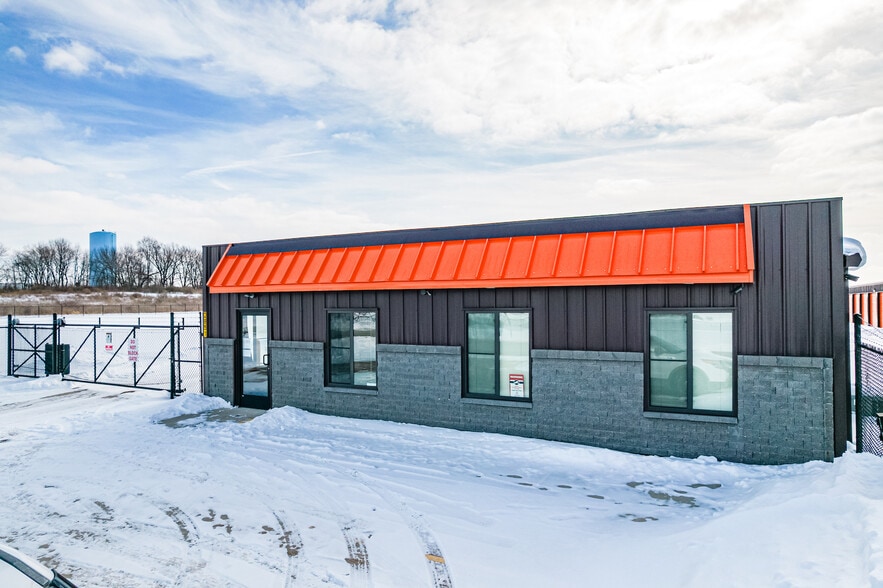 More Photos Of 2851 Business Pl SE, Massillon Self Storage For Sale