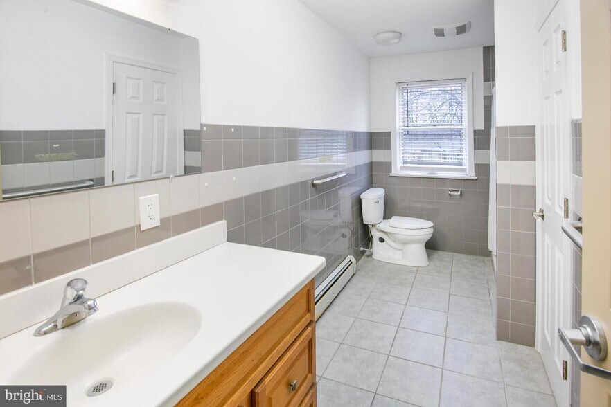 More Photos Of 5 Campbell Ln, Phoenixville Apartments For Sale