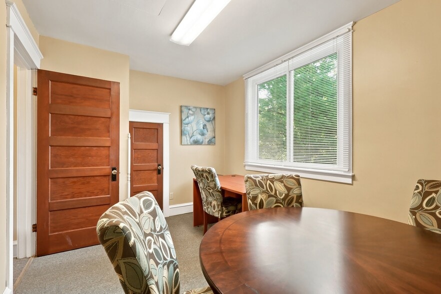 More Photos Of 5194 Hamilton Blvd, Allentown Freestanding For Sale