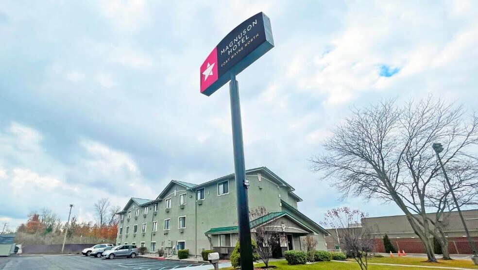 More Photos Of 522 E Coliseum Blvd, Fort Wayne Hotel For Sale