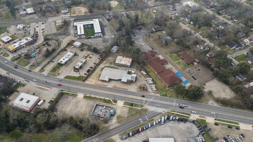 Primary Photo Of 1006 South Timberland Dr, Lufkin Industrial For Sale