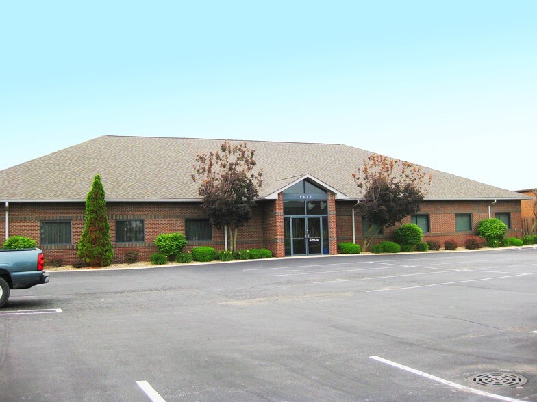 More Photos Of 1337 Park Plaza Dr, O'Fallon Office For Sale