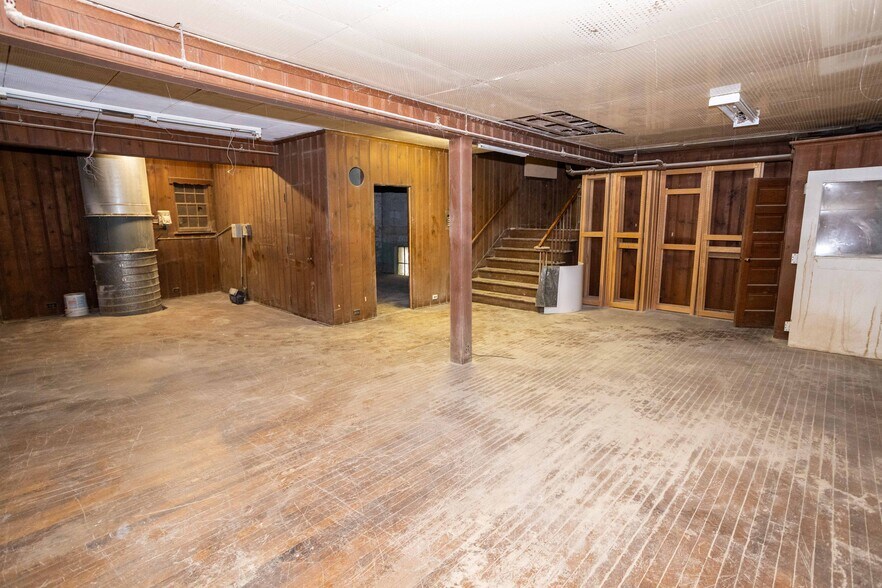 More Photos Of 10-24 W Mravlag Pl, Elizabeth Warehouse For Sale