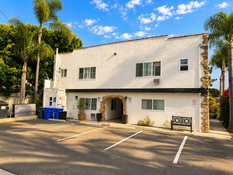 More Photos Of 1322 N Coast Hwy 101, Encinitas Hotel For Sale