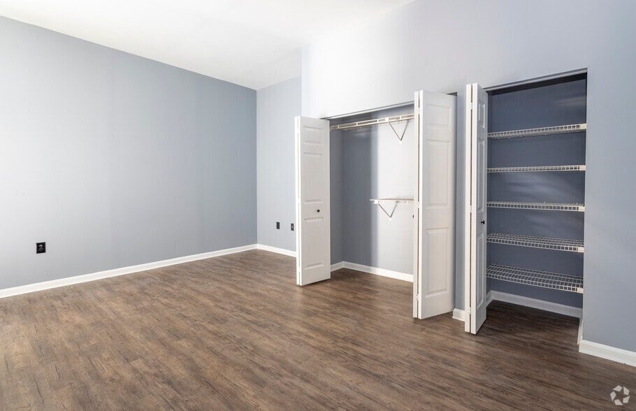 More Photos Of 900 Cathedral St, Baltimore Apartments For Lease