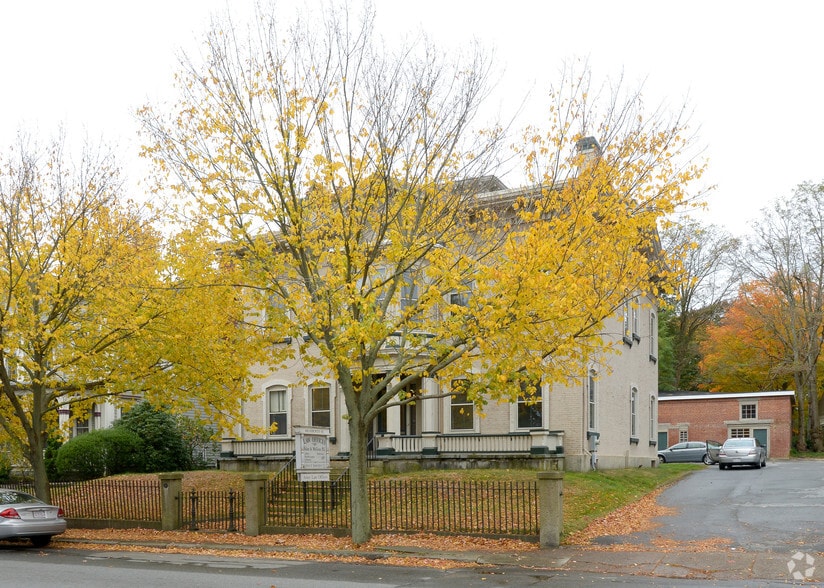 More Photos Of 401 County St, New Bedford Office For Lease