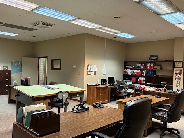 More Photos Of 611 Copeland Dr, Hampton Manufacturing For Sale