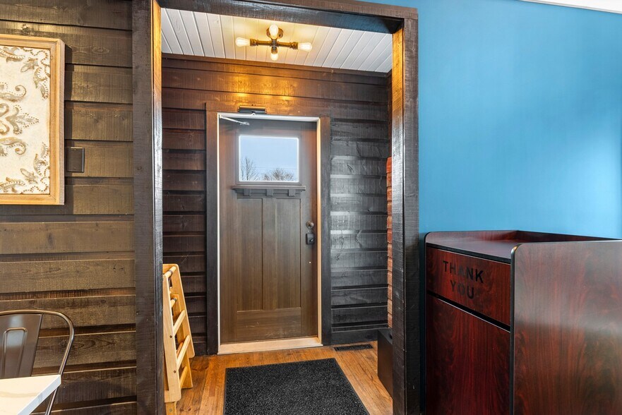 More Photos Of 24217 State Hwy 35, Siren Freestanding For Sale