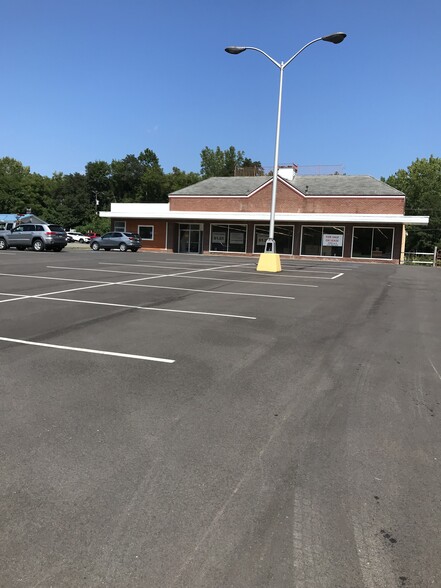 Primary Photo Of 561 Broad st, Waverly General Retail For Lease