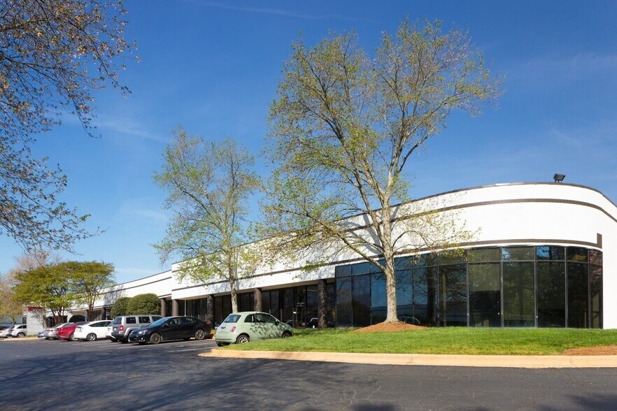 More Photos Of 3100 Breckinridge Blvd, Duluth Unknown For Lease