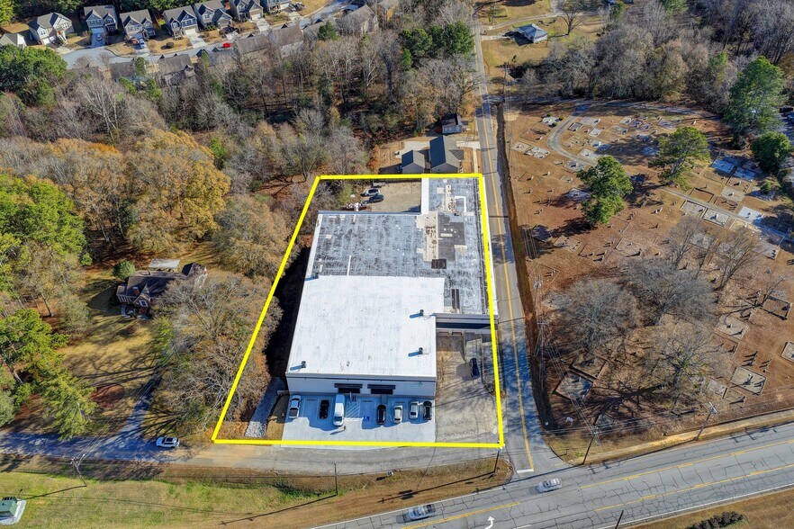 More Photos Of 4784 Cantrell Rd, Flowery Branch Warehouse For Sale