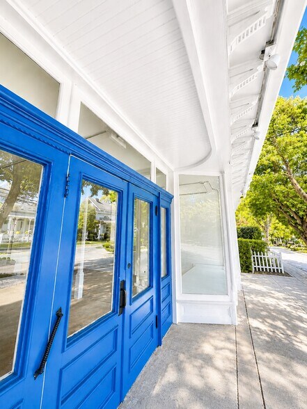 More Photos Of 290 Main St, Sag Harbor General Retail For Lease