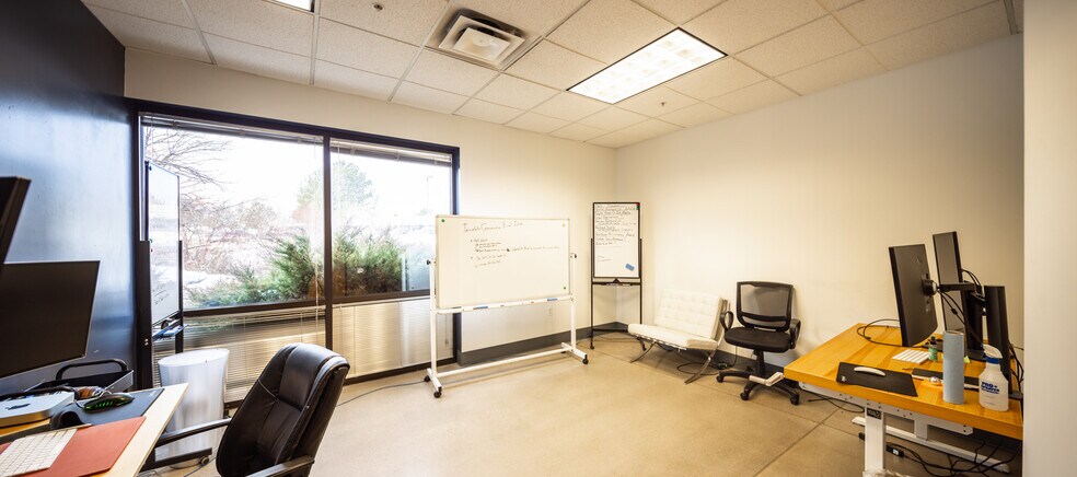 More Photos Of 6586 S Kenton St, Centennial Showroom For Lease