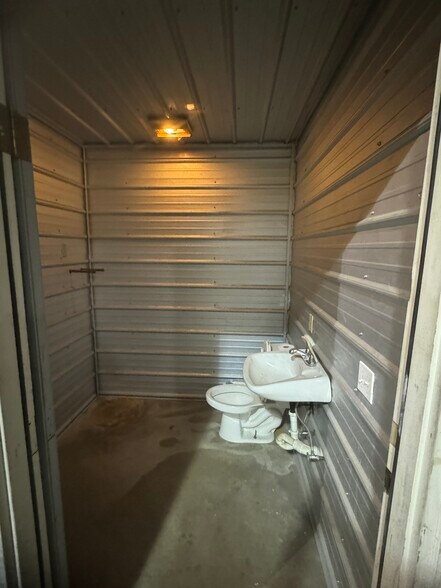 More Photos Of 2229 Bradford Hicks Dr, Livingston Auto Dealership For Sale