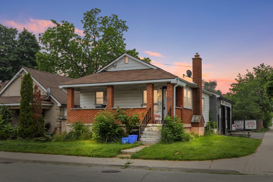 Primary Photo Of 62 E 33rd St, Hamilton Office Residential For Sale