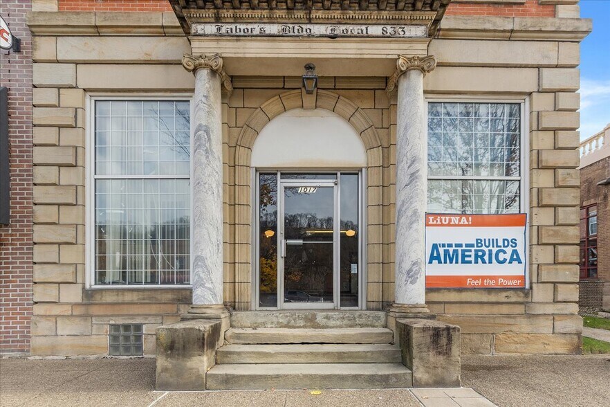 More Photos Of 1017 3rd Ave, New Brighton Office For Sale