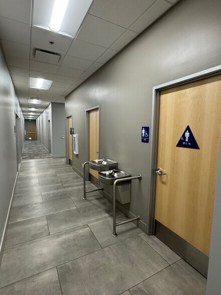 More Photos Of 25425 Orchard Village Rd, Santa Clarita Medical For Sale