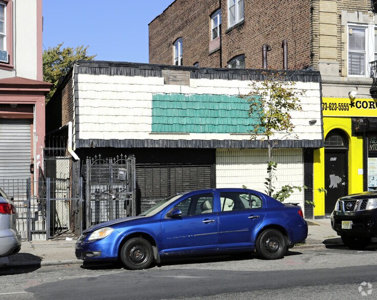 More Photos Of 373 South Orange Ave, Newark Storefront For Lease