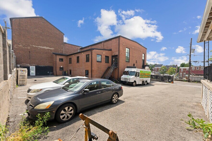 More Photos Of 368 E Moore St, Norristown General Retail For Sale