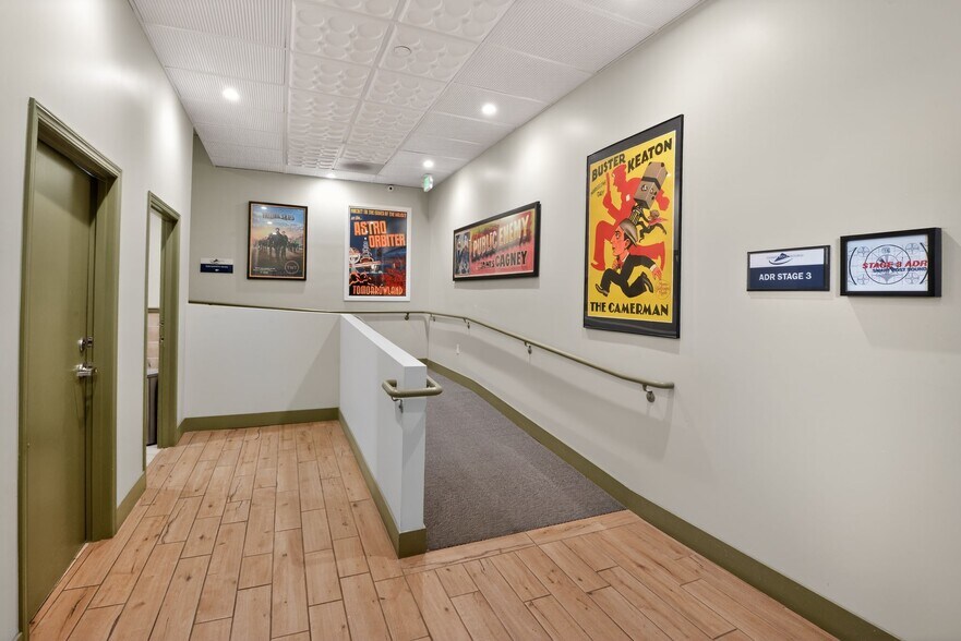 More Photos Of 923 N Hollywood Way, Burbank General Retail For Sale