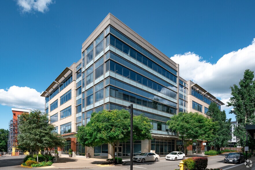 More Photos Of 15809 Bear Creek Pky NE, Redmond Office For Sale