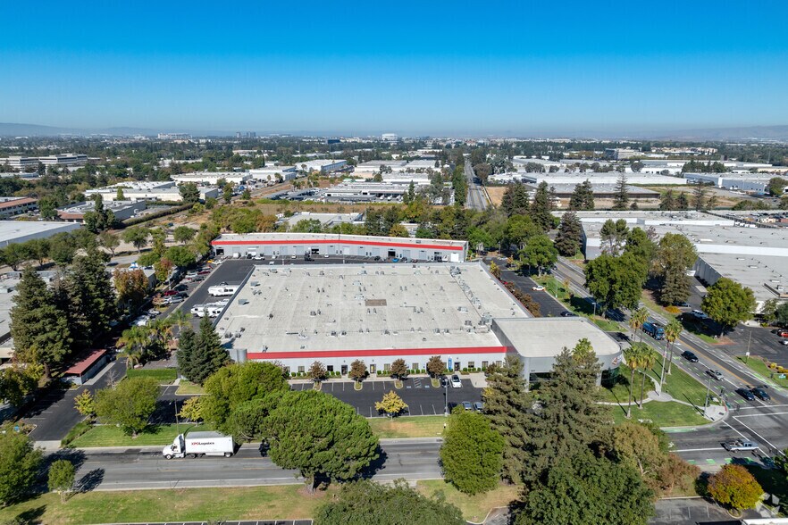 More Photos Of 521 Charcot Ave, San Jose Showroom For Lease