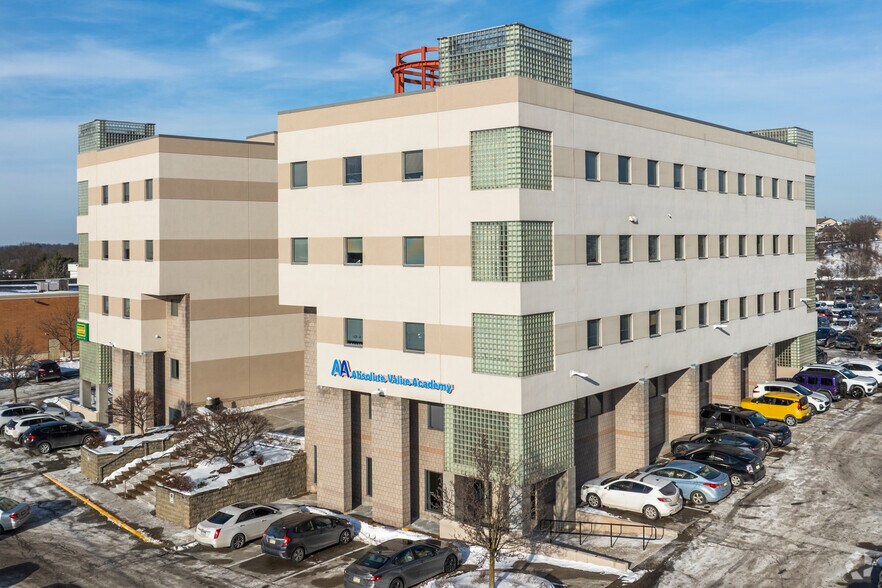Primary Photo Of 180 Fort Couch Rd, Pittsburgh Office For Lease
