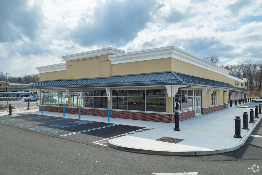 More Photos Of 1450-1500 Rt-35, Middletown Unknown For Lease