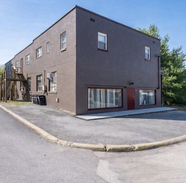 Primary Photo Of 18 Cleveland Ave, Westover Flex For Lease