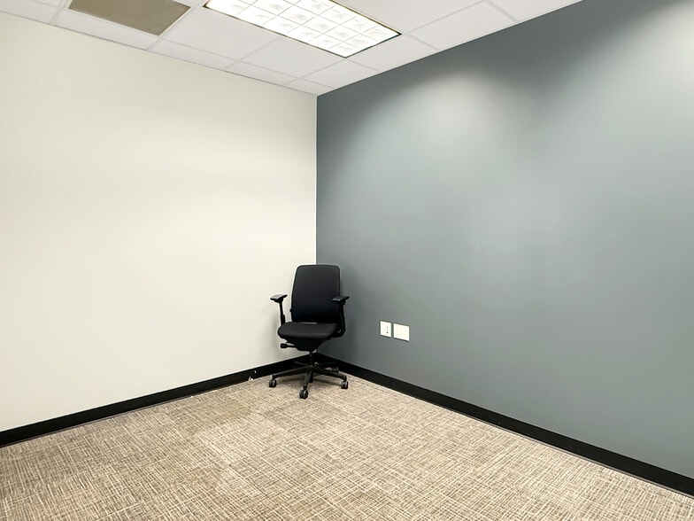 More Photos Of 401 Wabash Ave, Terre Haute Office For Sale