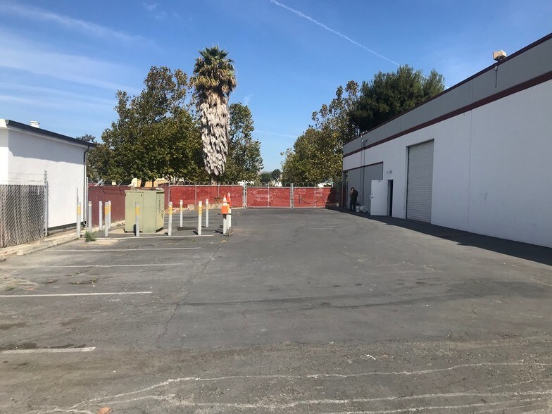 More Photos Of 2446 Pratt Ave, Hayward Warehouse For Lease