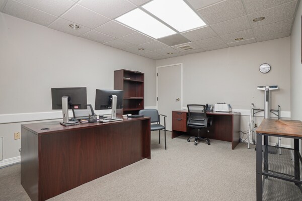More Photos Of 2411-2413 Executive Plaza Rd, Pensacola Medical For Lease