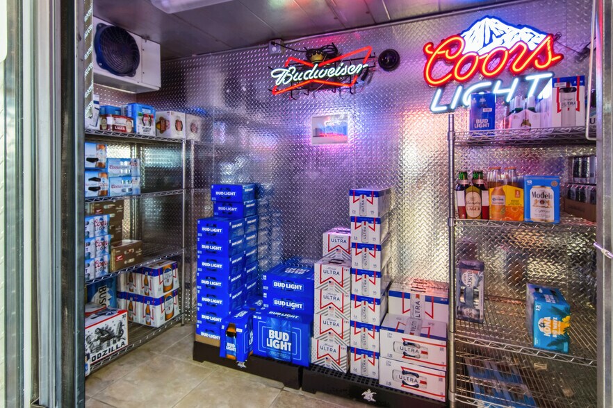 More Photos Of 7 Honey Springs Loop, Brumley Service Station For Sale