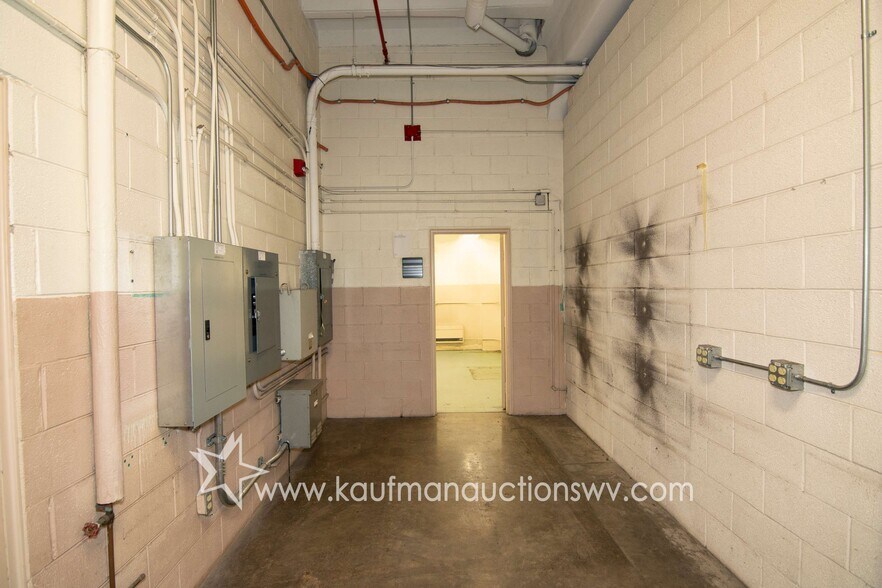 More Photos Of 100 Bluestone Rd, Mount Hope Research And Development For Sale