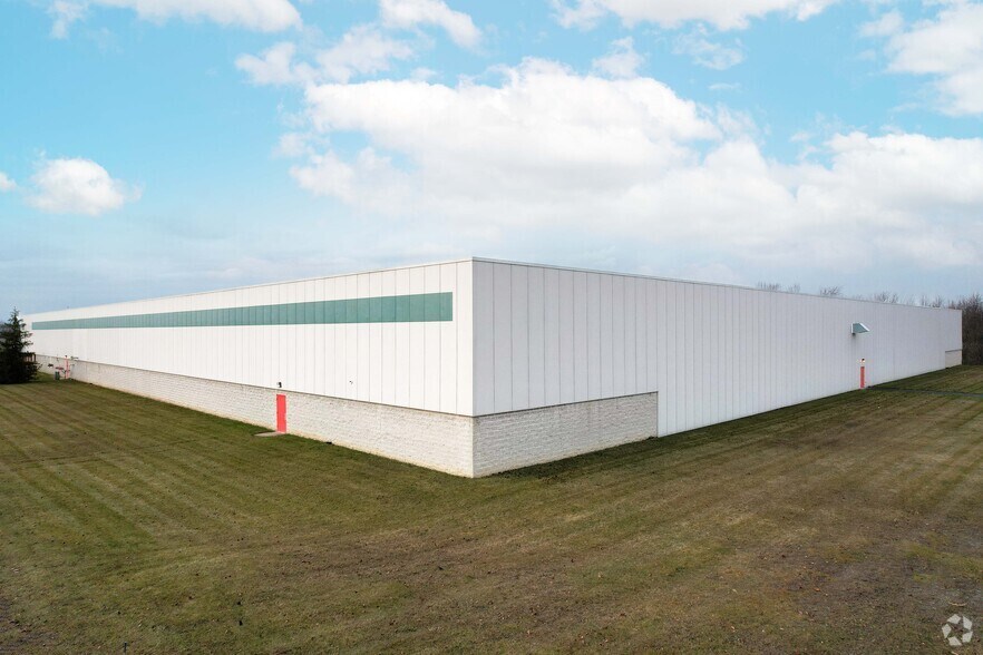 More Photos Of 5786 Collett Rd, Farmington Distribution For Lease