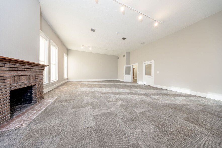More Photos Of 121 E 1st St, Sanford Office Residential For Sale