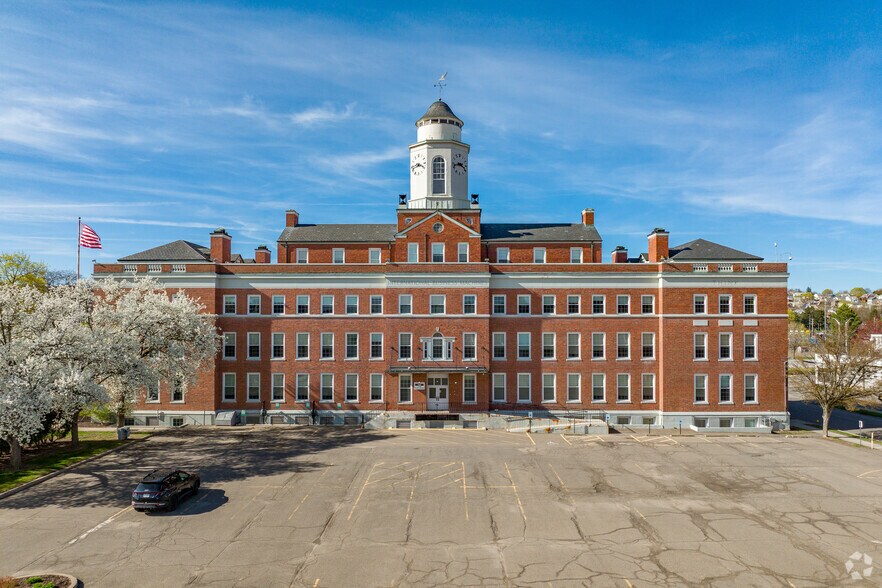 More Photos Of 22 Adams Ave, Endicott Office For Lease