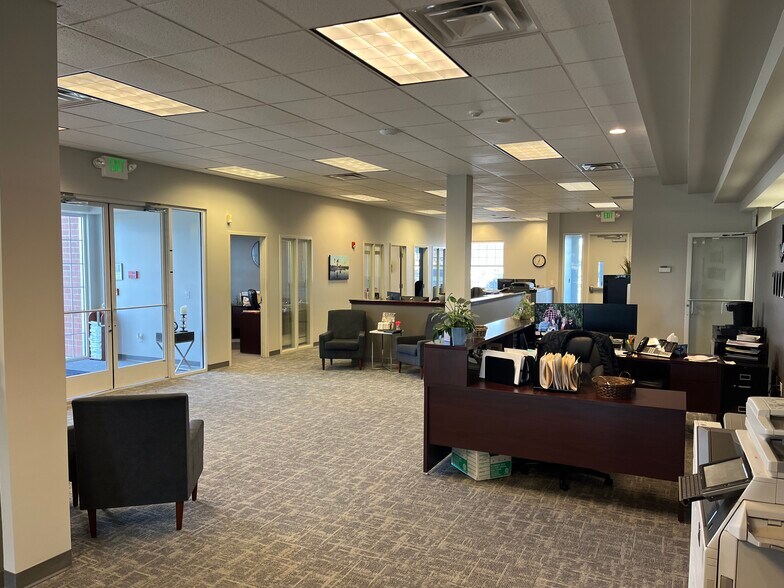 More Photos Of 6921 Crosswind Blvd, Kennewick Office For Sale