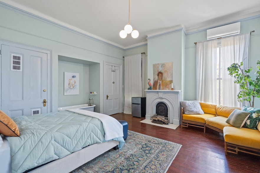 More Photos Of 1103 33rd St, Galveston Hotel For Sale