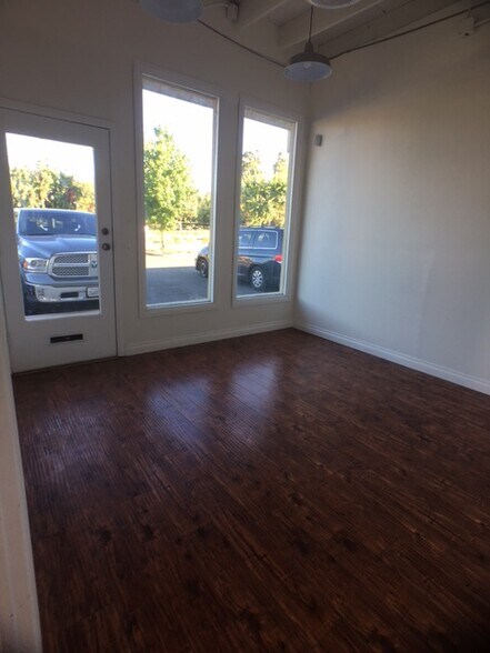 More Photos Of 3315-3321 W Kimber Dr, Newbury Park Unknown For Sale