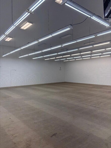 More Photos Of 316 E Market St, Leesburg Office For Sale