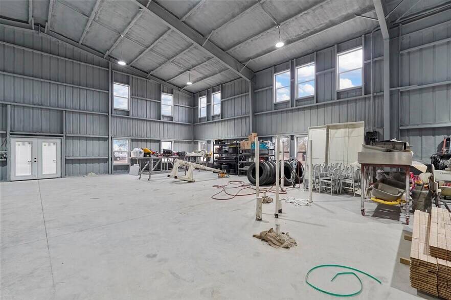 More Photos Of 1979 FM 1903, Caddo Mills Warehouse For Lease